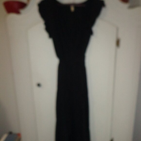 NEW GRECERELLE Maxi Wrap Dress M Black Waist Ties Ruffled Cap Sleeves V-Neck - Picture 16 of 16